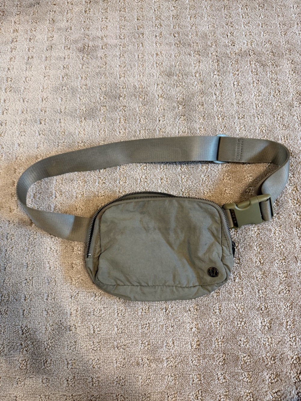 LULULEMON Olive Green Casual Crossbody Belt BAG